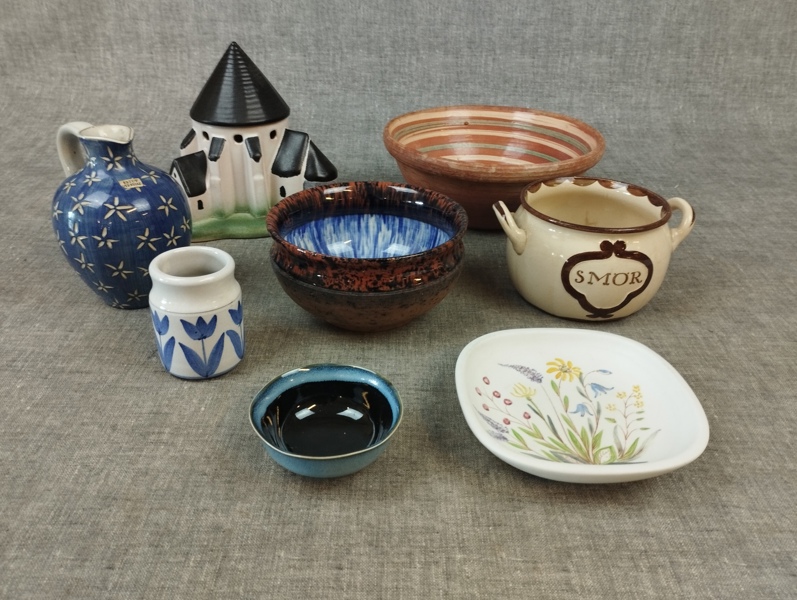 Diverse keramik. Bl.a Upsala Ekeby, Gustavsberg, Rörstrand m.m._27388a_8dbbe855aad511f_lg.jpeg